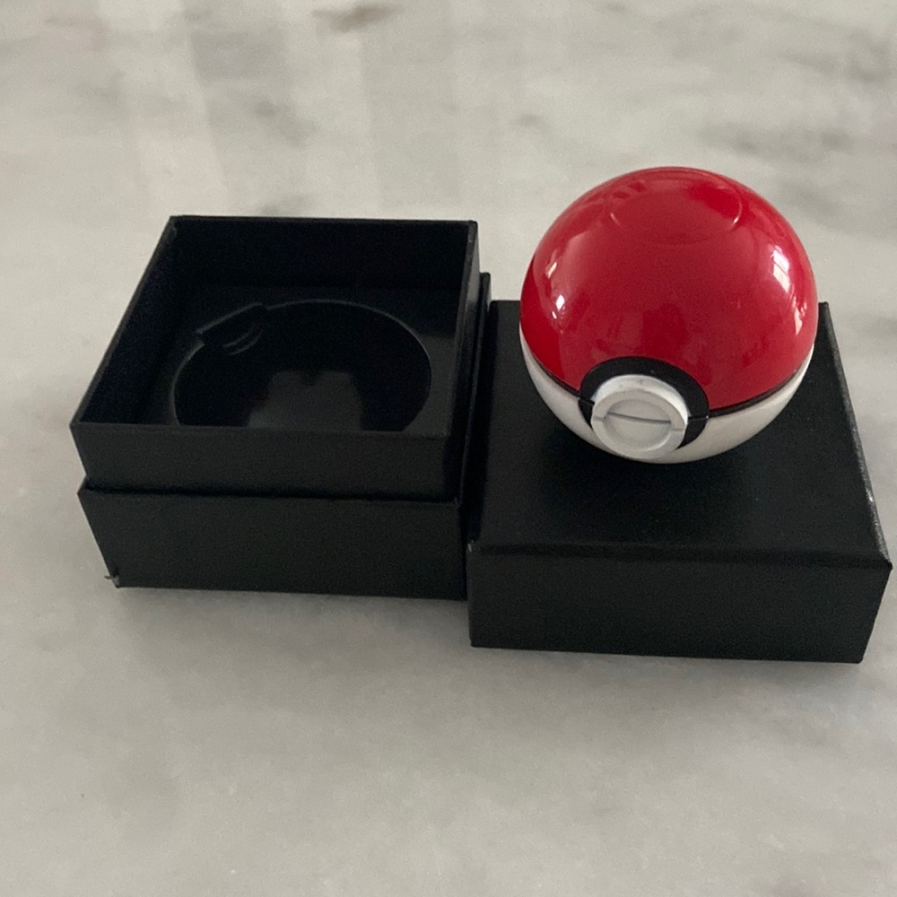 Pokemon Herb and Spice Grinder With Catcher Pokeball Tobacco Grinder